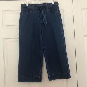 Universal Thread high rise wide leg crop pants. Soft denim. Size 8.